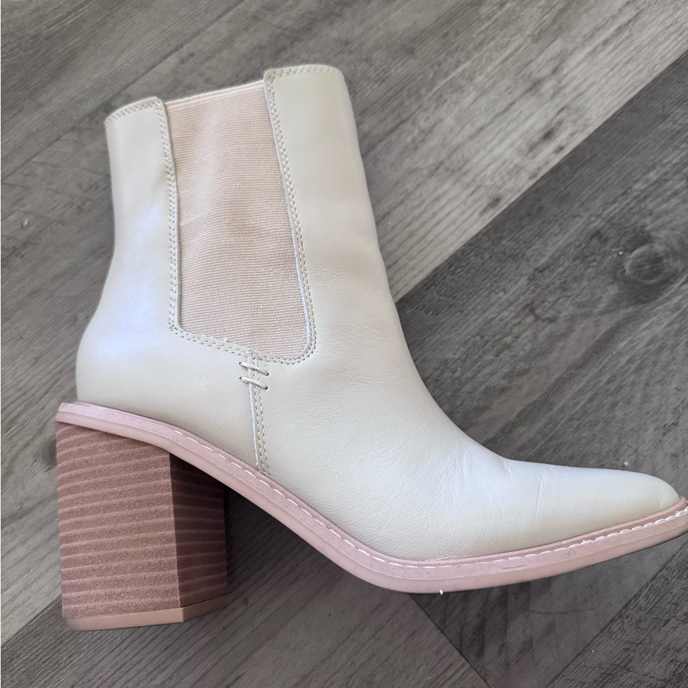 Crown Vintage Elegant Cream Ankle Boots